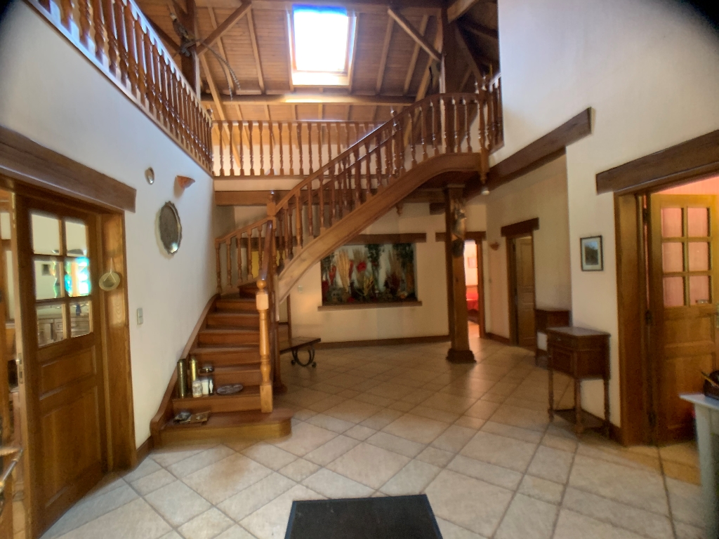 
Verdun, proche centre, grande maison T6
