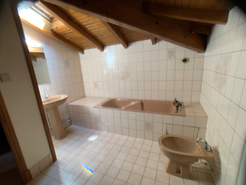 
Verdun, proche centre, grande maison T6
