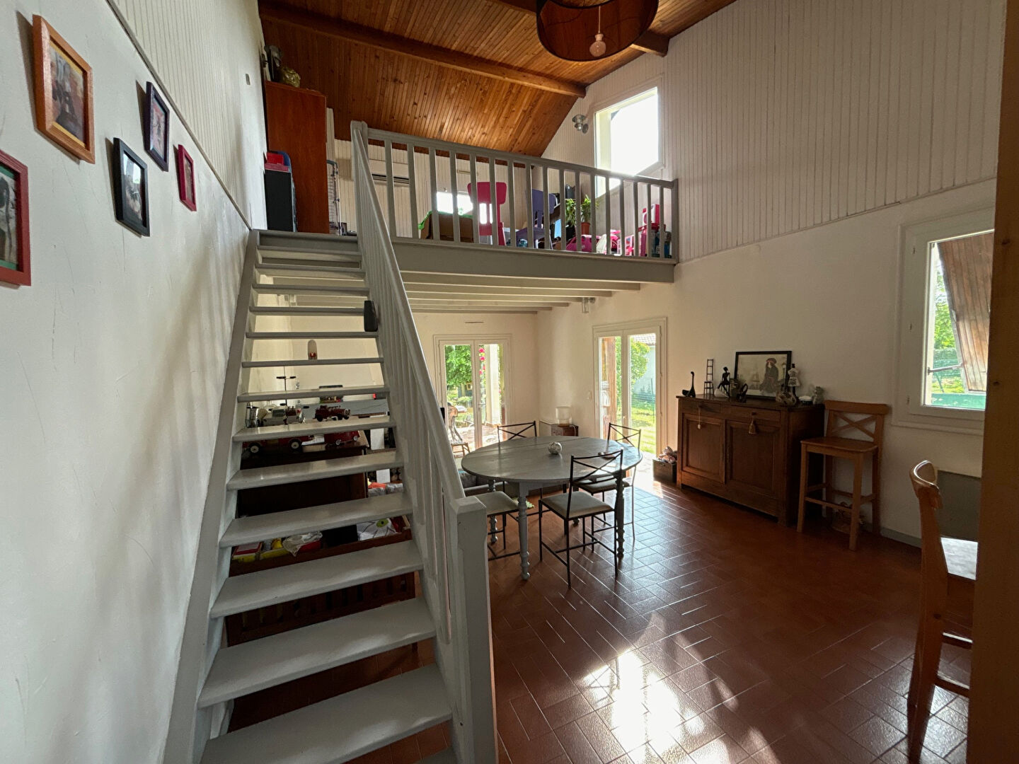 
Verdun, maison T6 sur une parcelle de 3689 m²
