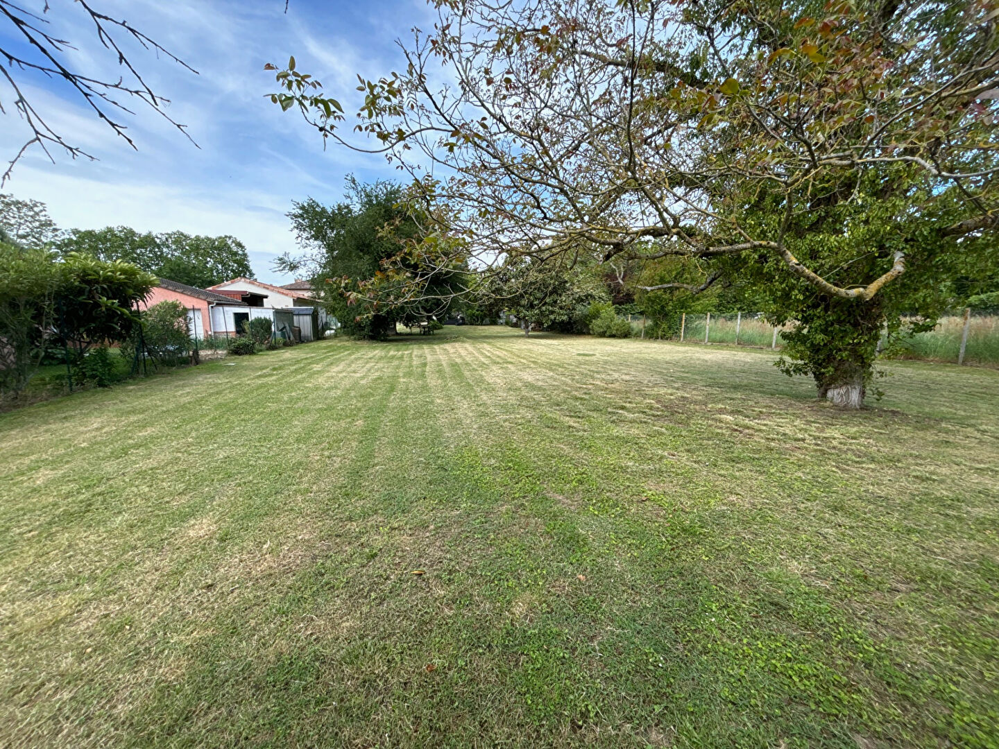 
Verdun, maison T6 sur une parcelle de 3689 m²
