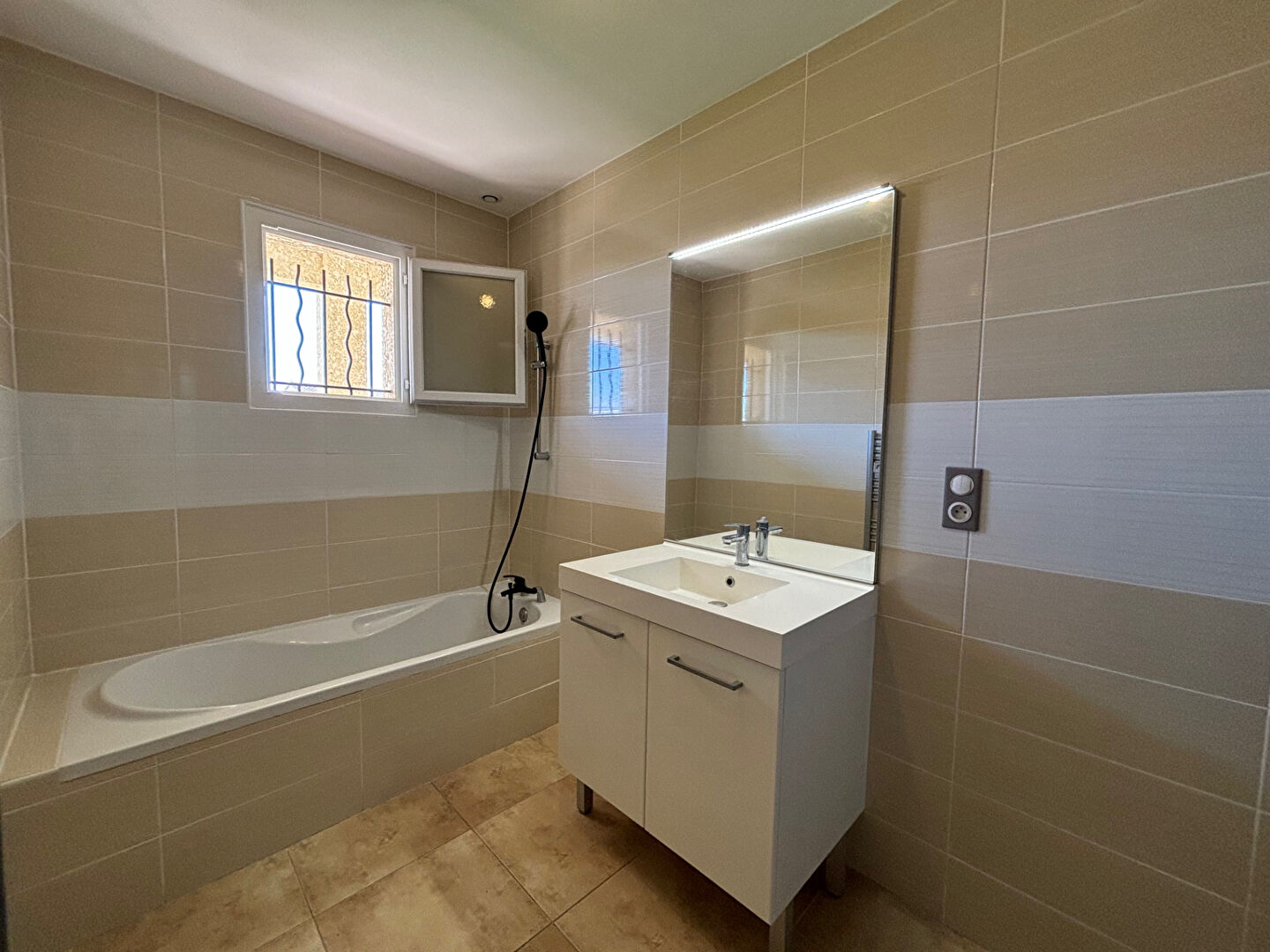58511252g.jpg
VERDUN villa 105m²